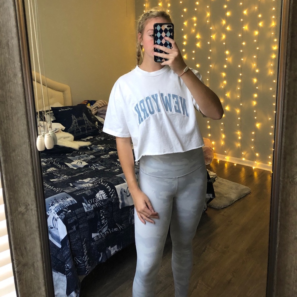 BRANDY MELVILLE SHIRT